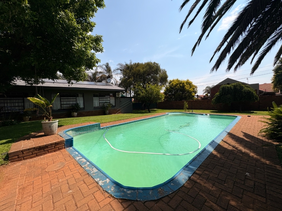 3 Bedroom Property for Sale in Flamwood North West